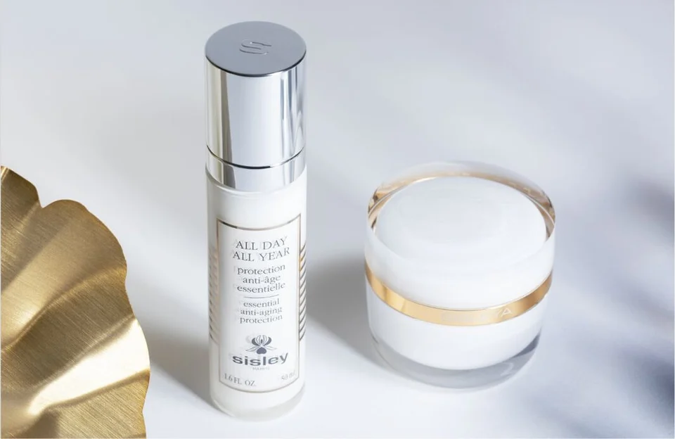 Product visual: Sisleÿa L'Integral Anti-Age Fresh Gel Cream and All Day All Year