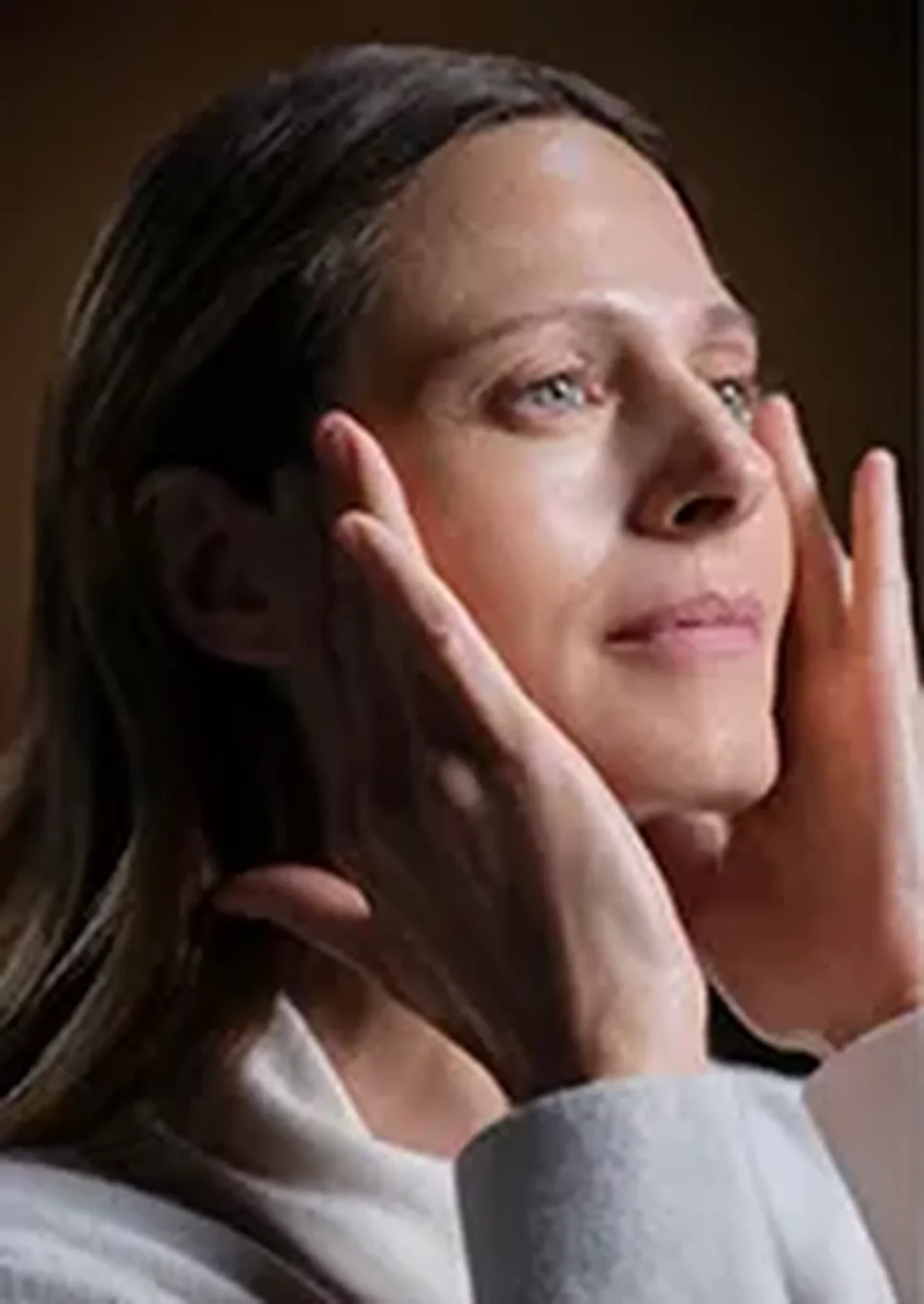 Supremÿa At Night the anti-aging and revitalizing ritual models visual