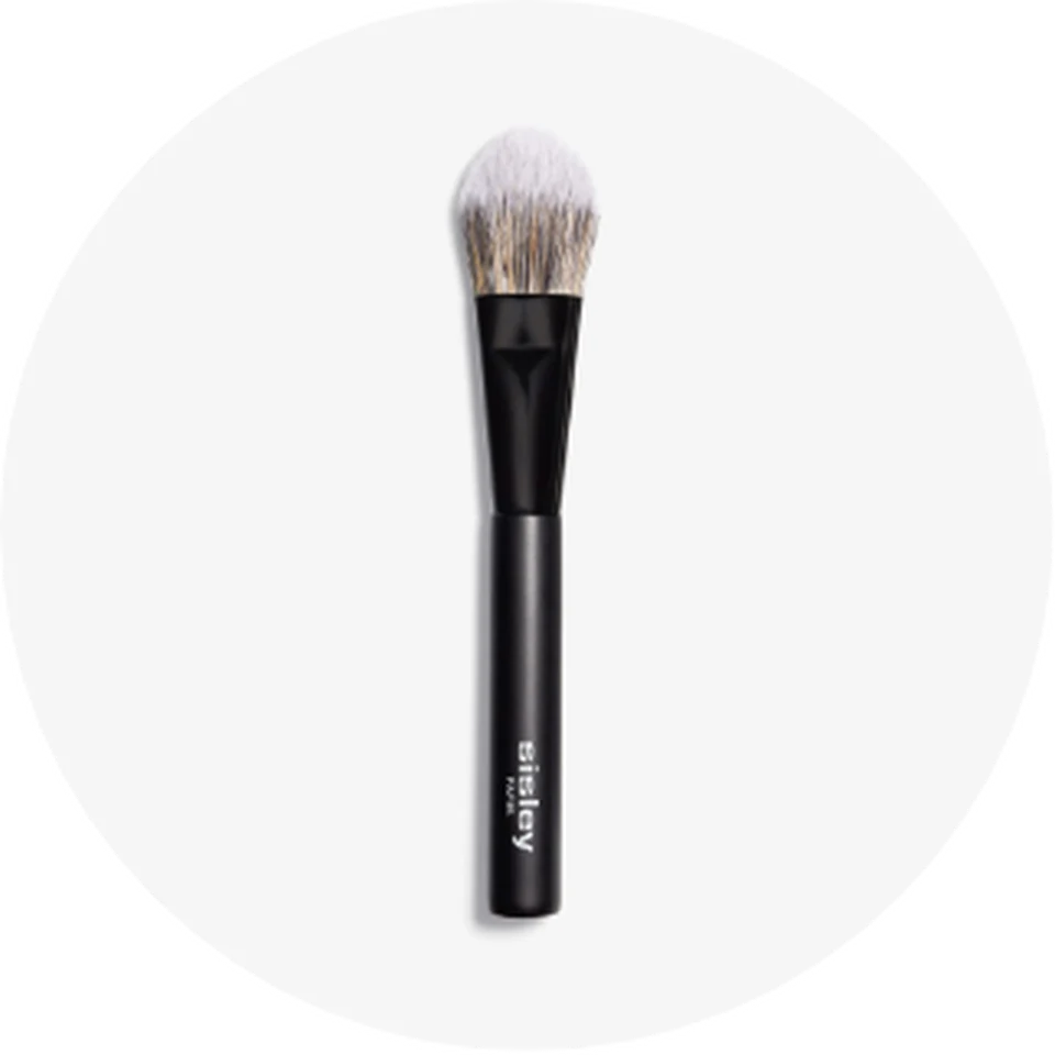 The Fluid Foundation Brush