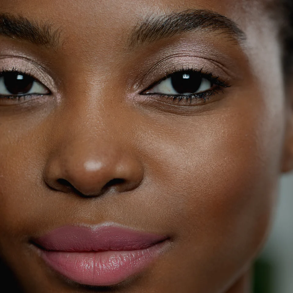 Ombre Eclat Liquide Eyeshadow 1 Champagne
