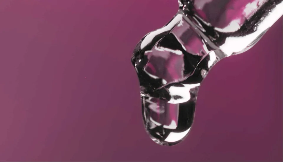 Drop falling from a dropper