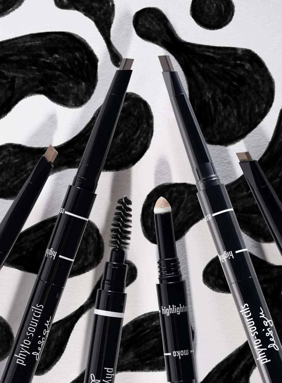 Phyto-Sourcils Design is an eyebrow pencil made up of three parts.