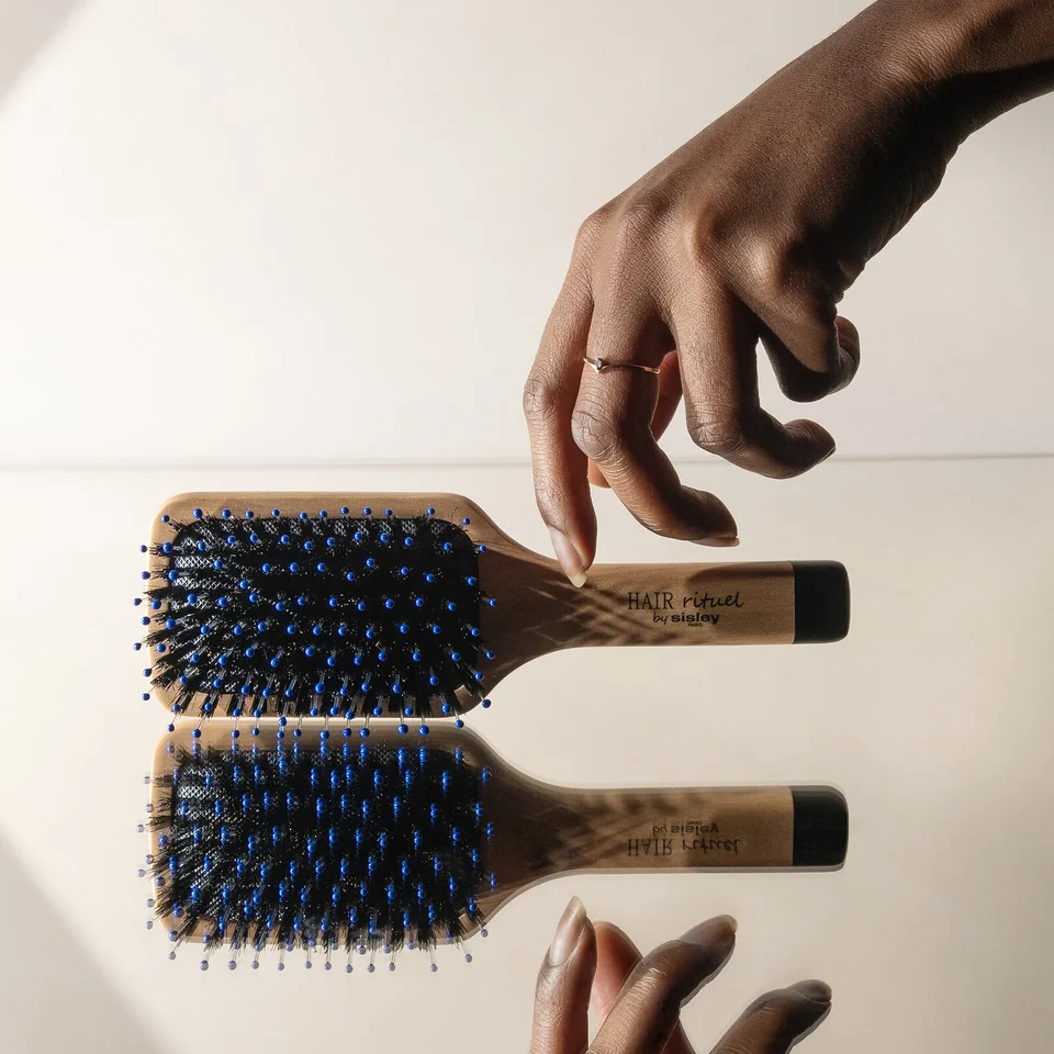 The Pocket Brush Radiance & Softness