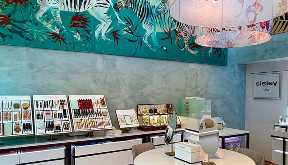 Iconic Maison Sisley lounge