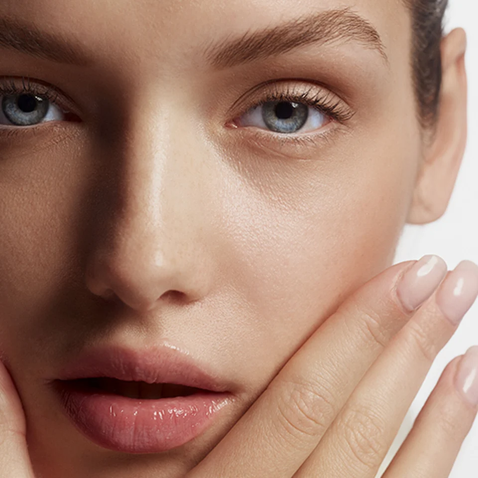 Comment lutter contre les imperfections et les brillances ?