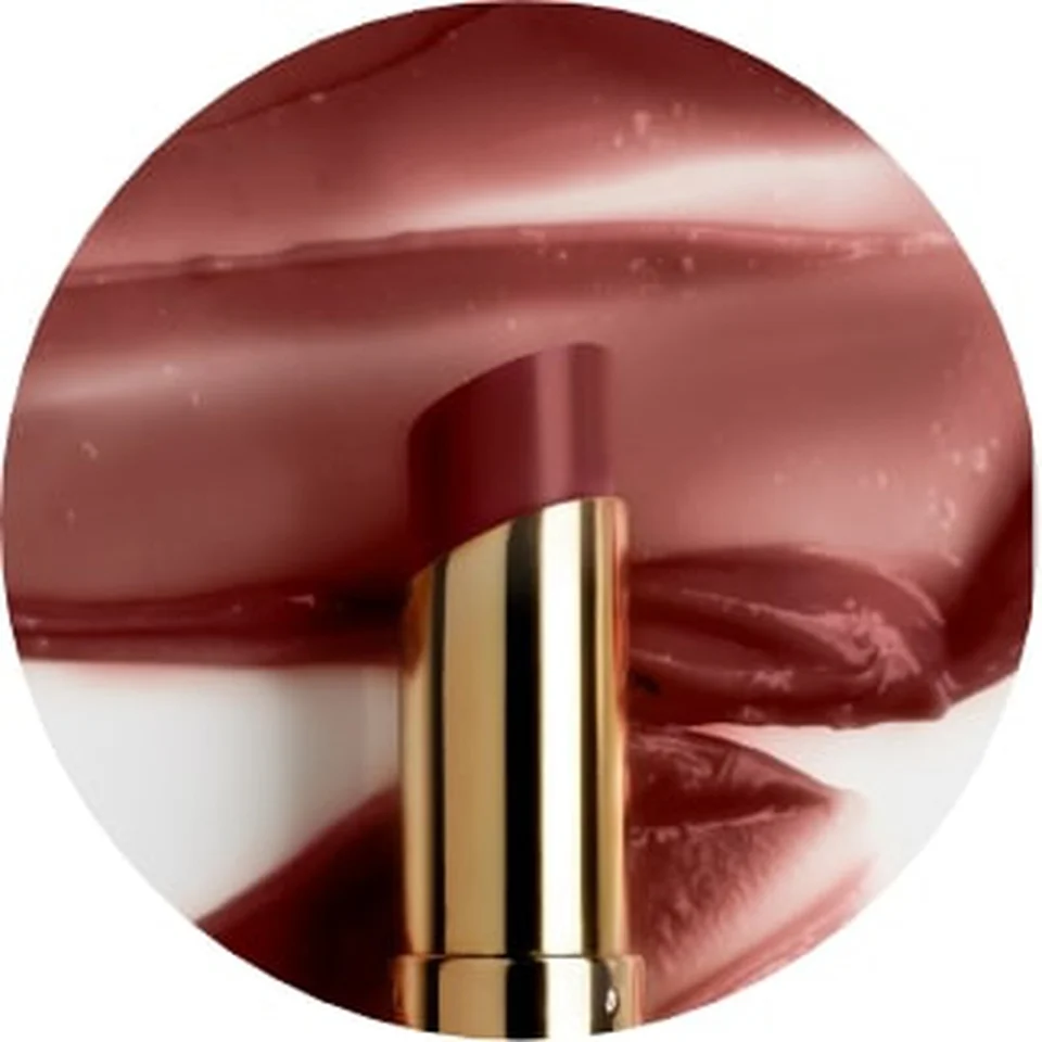 Phyto-Lip Balm moisturising lip balm instantly makes your lips look smoother, more beautiful and more radiant.