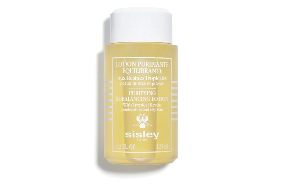 Cette lotion offre trois actions inédites : purifiante, désincrustante et adoucissante.
