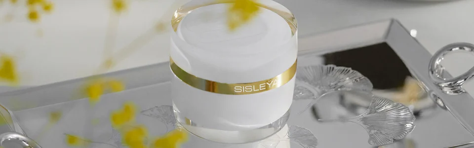 Sisleÿa L'Intégral Anti-Âge cream on the Christofle tray