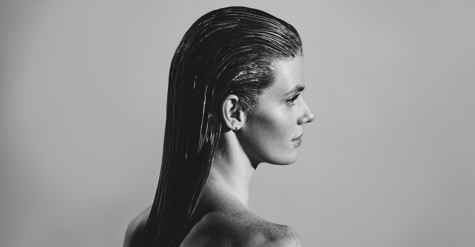 Hair Rituel by Sisley haircare model, black and white