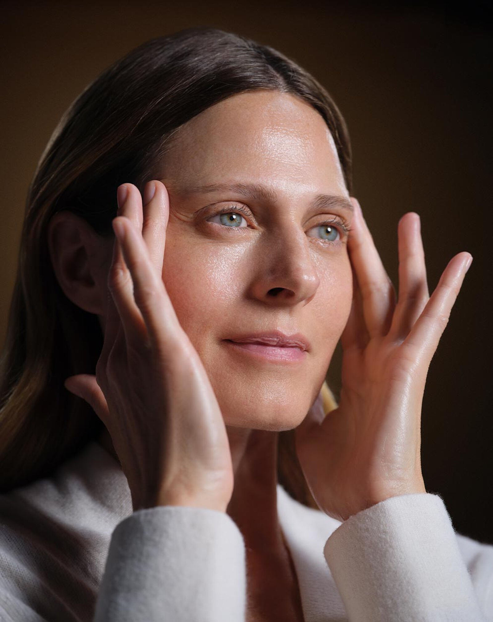 Wrinkles around the eye contour area are caused by a combination of repeated muscle movements and skin ageing.