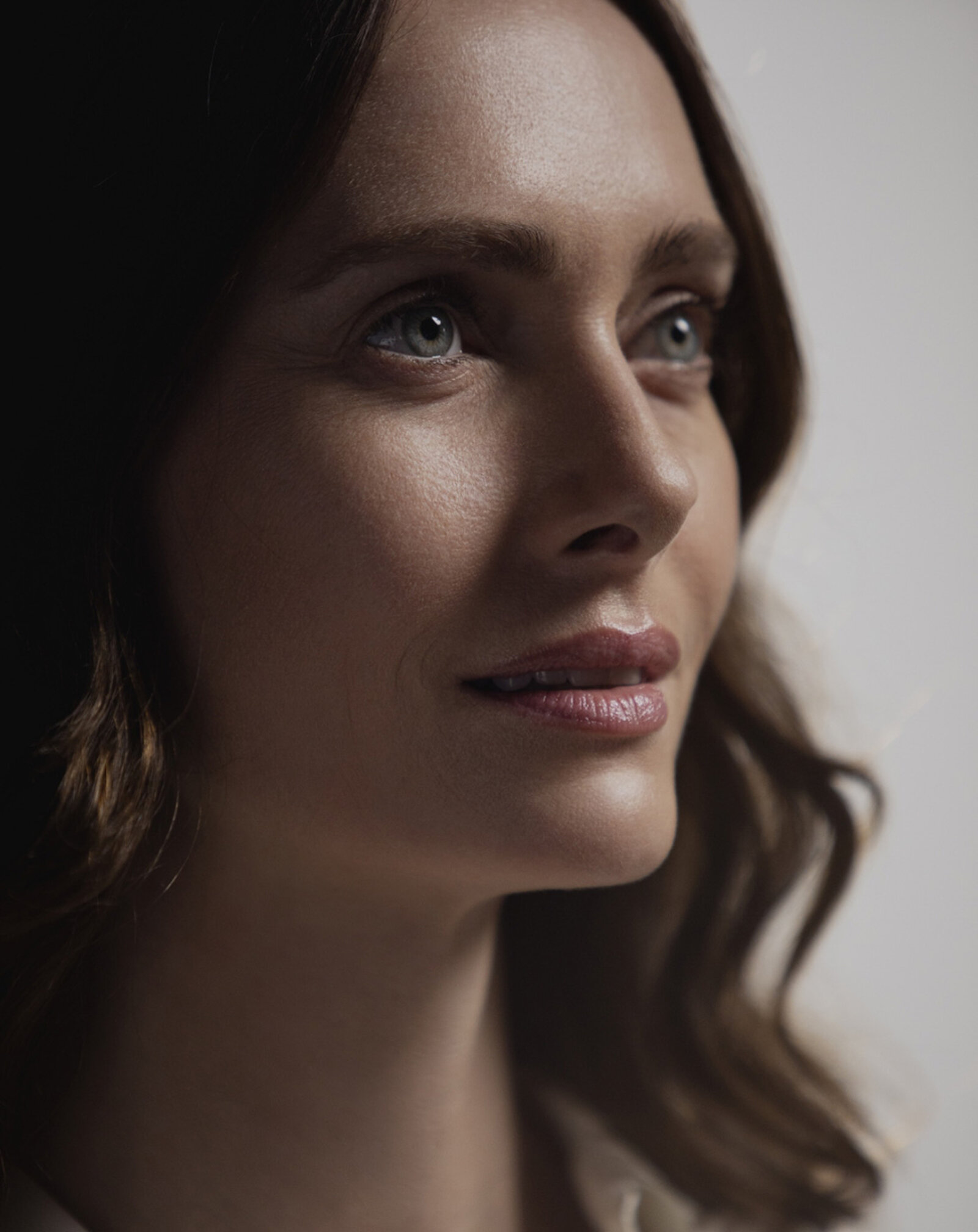 A collagen-rich diet, for example, can delay the appearance of wrinkles. This supportive fibre in the dermis plays an important role in toned skin.