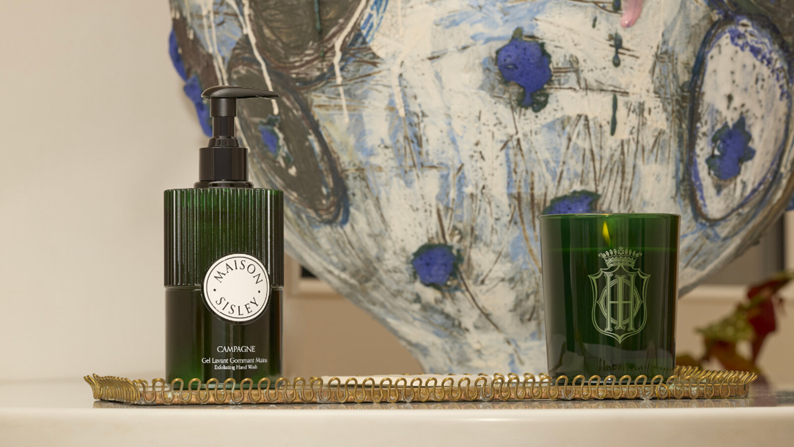 A product from the Maison Sisley collection and the Campagne candle