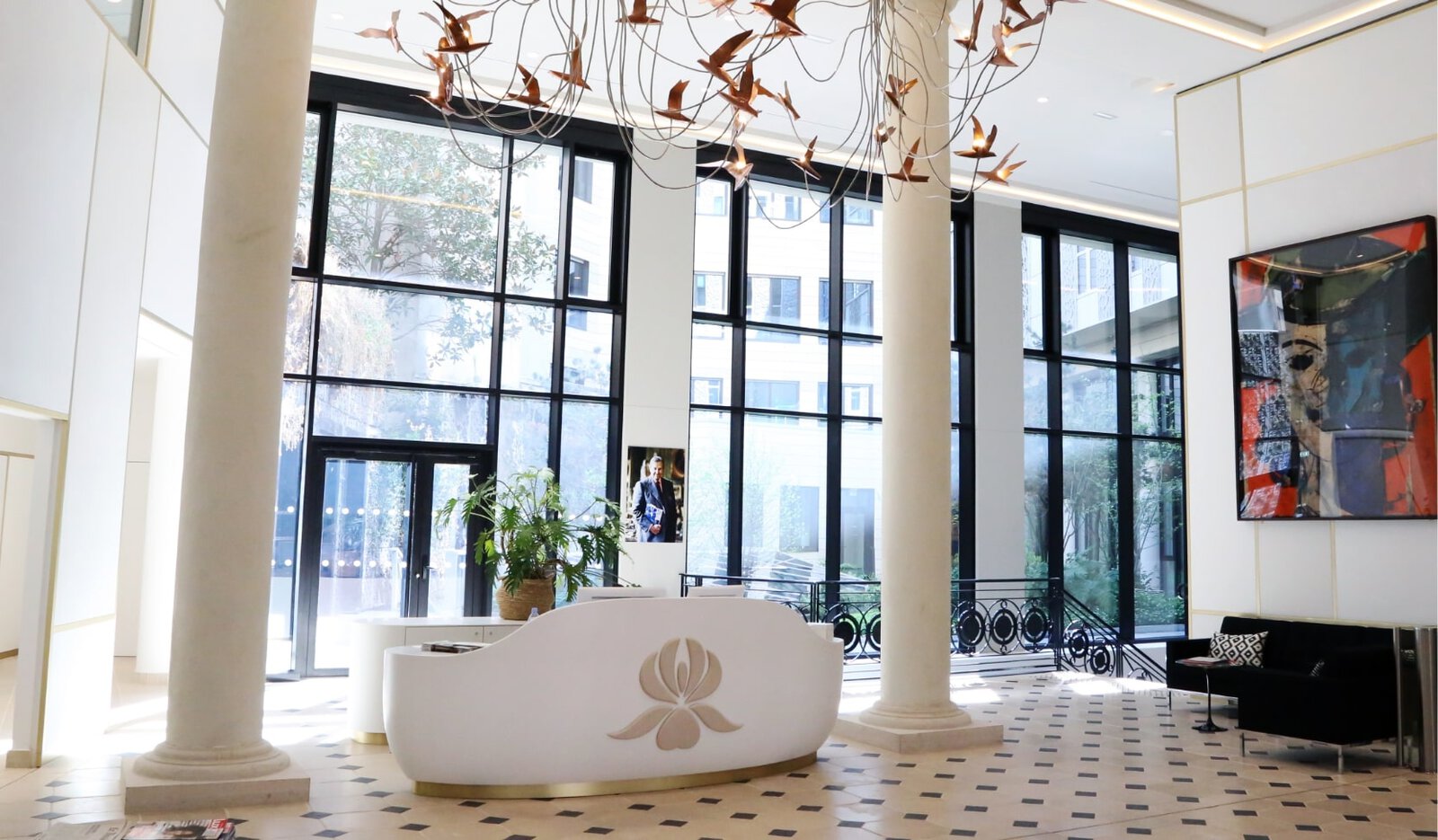 Trois Cinq Friedland offers a cultural program of exhibitions, film premieres, literary events and talks and debates