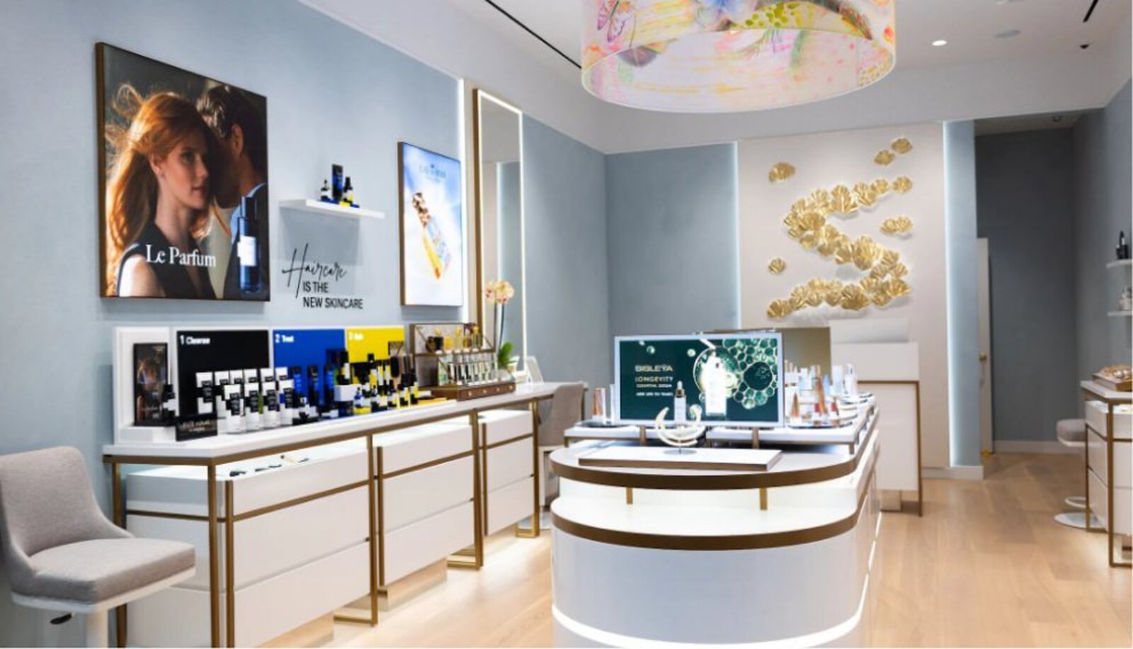Iconic Maison Sisley lounge
