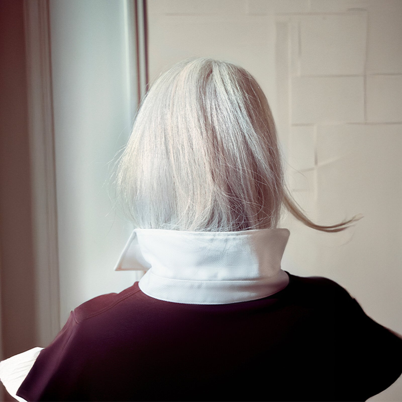 How to care for white hair daily